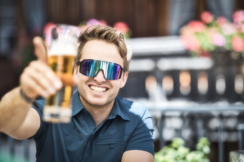 leckeres Bier auf der Terrasse