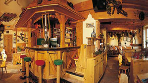 Kaminstube Bar