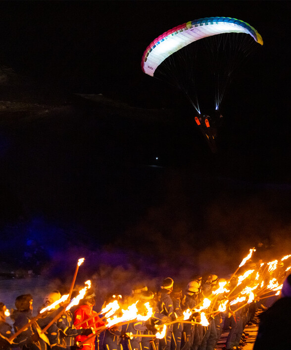 Torchlight descent at the ski show in St. Anton am Arlberg