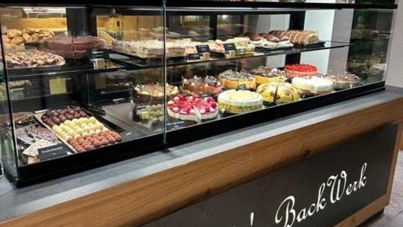 Kathi's Backwerk Vitrine