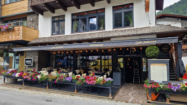 Cafe Hannes Schneider1