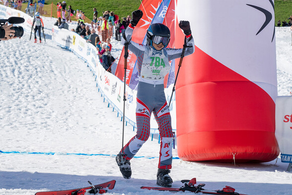 Xaver Holzinger beim im Ziel beim Weissen Rausch Mini