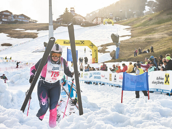 Petra Zeller läuft dem Ziel entgegen