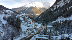 Strengen am Arlberg in de winter