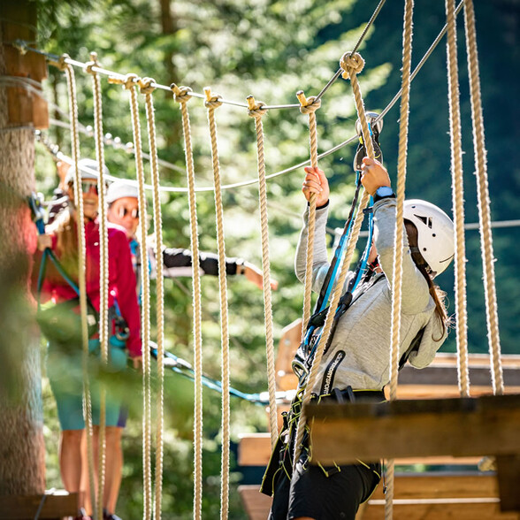Percorso ad alta e bassa fune nella valle del verwall