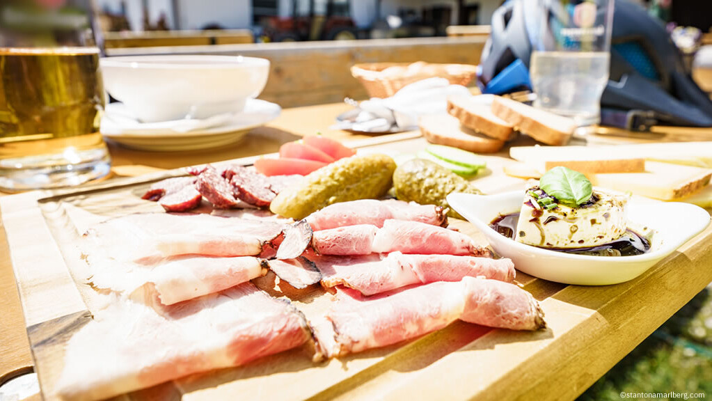 Nessler Alm im Pettneu am Arlberg, Schweinefleisch