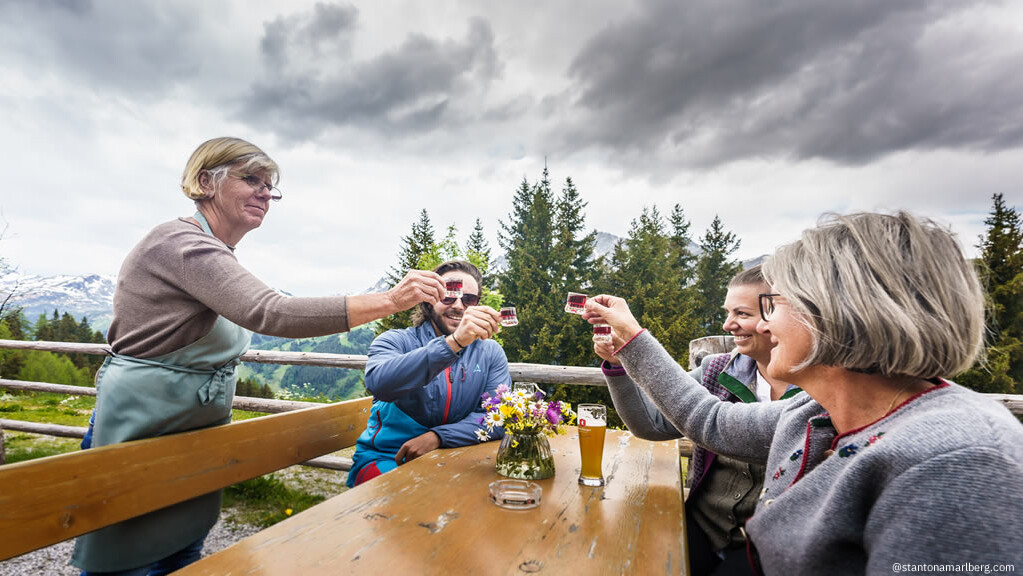 Gesellschaft am Rendlalm