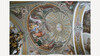 Detailreiches Deckenfresko mit religiösen Motiven in einer barocken Kirche / Detailed ceiling fresco with religious motifs in a baroque church